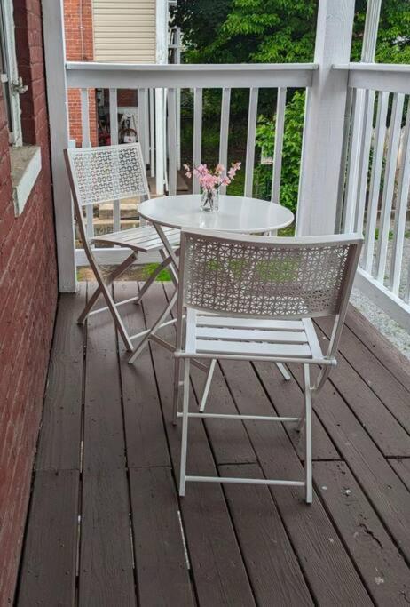 Escape On Hambright'S Alley! Walk 2 Everything! Cyclists Welcome! 1St Fl Unit A Cumberland Exterior photo