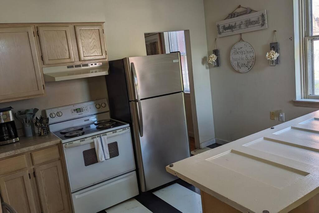 Escape On Hambright'S Alley! Walk 2 Everything! Cyclists Welcome! 1St Fl Unit A Cumberland Exterior photo